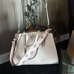 Coach Charlie Carryall